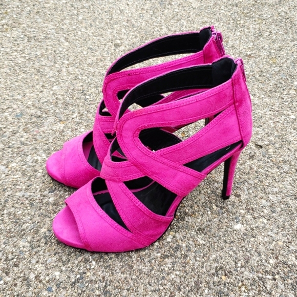 Delicious Shoes - Stiletto heels, faux suede, magenta, strappy, 3 inch heel women's size 7.5.